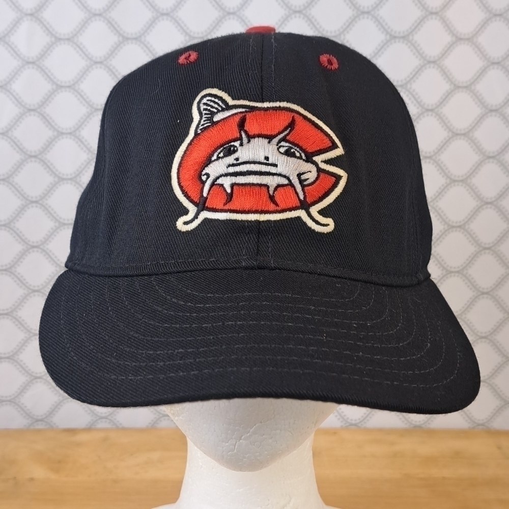 Vintage Pro-Line Carolina Mudcats black embroidered sz 7 fitted baseball hat cap
